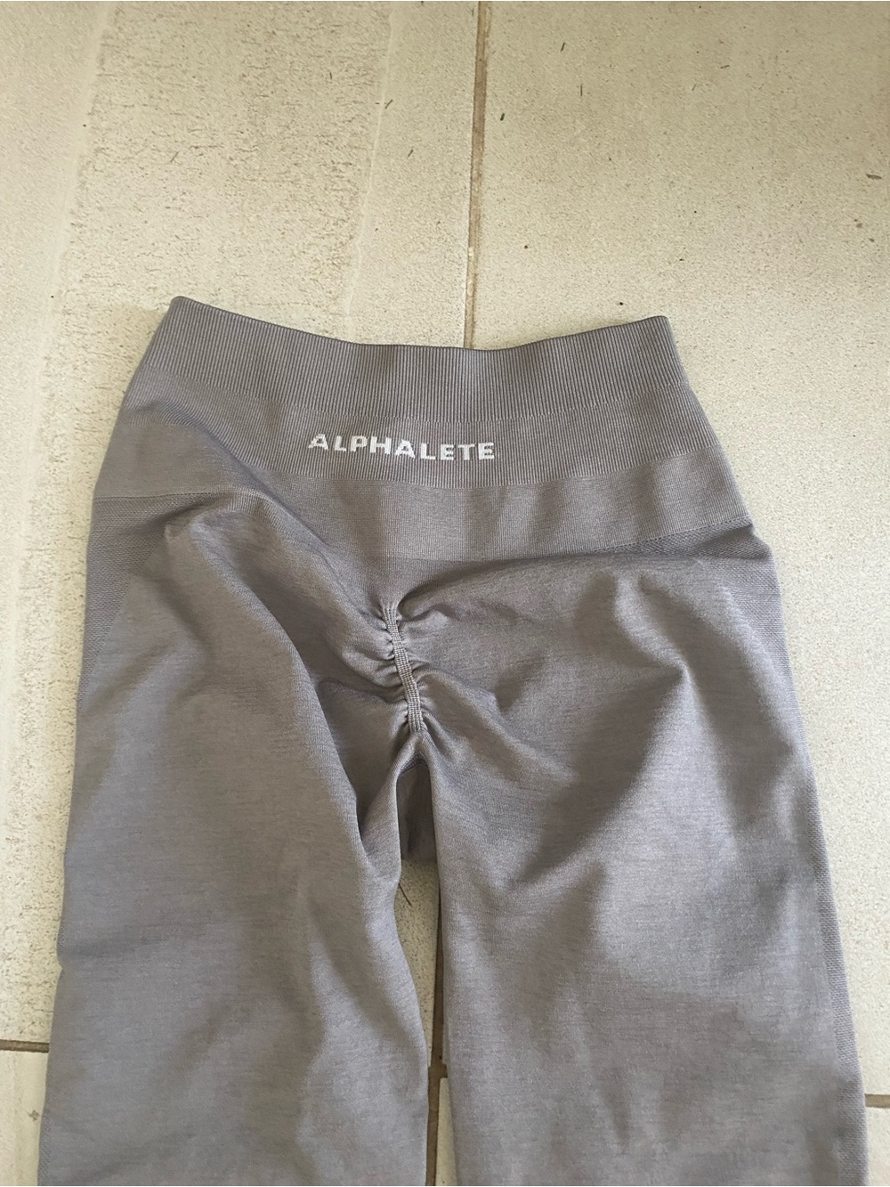 Alphalete women's XS Scrunch Seam Leggings - Logo Back Waistband with butt lift